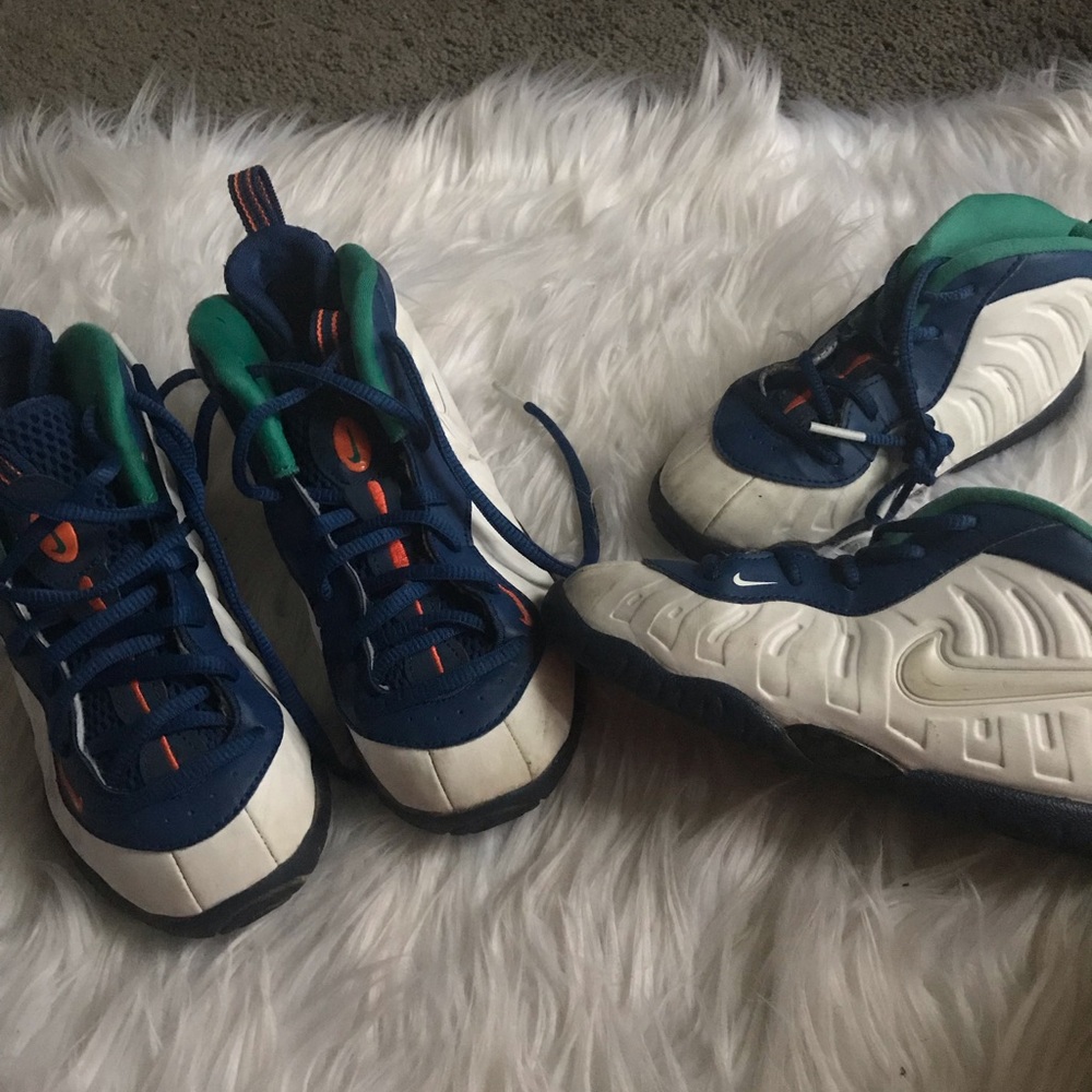Two pairs of deposit foams